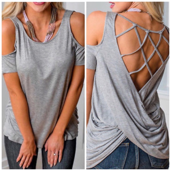 Boutique Tops - 🆕Pahala Cold Shoulder Blouse